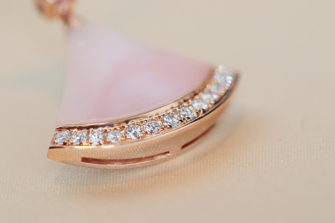 Bvlgari Dream Necklace Pink MOP Cubic Zirconia