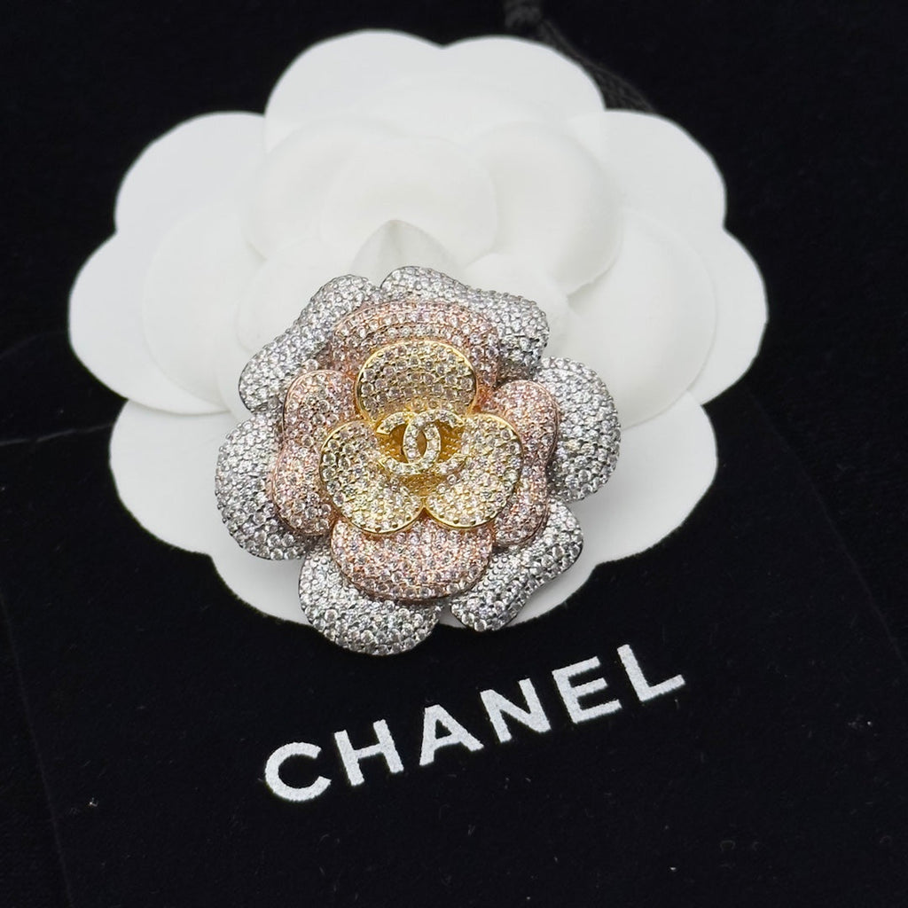 Chanel Brooch Gold-Silver 173413
